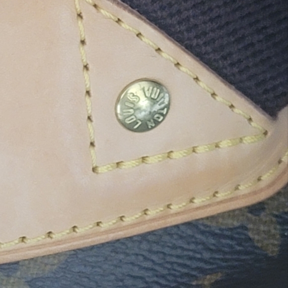 Louis Vuitton Bosphore Backpack - Picture 6 of 16